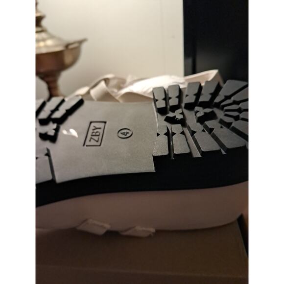 Coutgo Girls Mary Jane Shoes Size 12 Off White - Picture 7 of 9